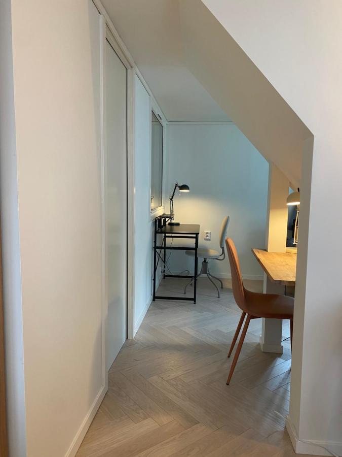 Entire Renovated Apartment From 1780 With Kitchen, Bath, Bedroom, And Living Room In Skuteviken Bergen Exterior foto